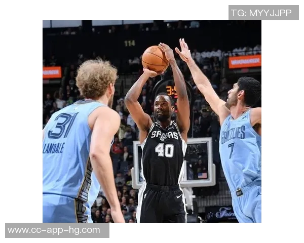 巴恩斯半场表现惨淡6投全失仅得2篮板4助攻球队遭遇困境